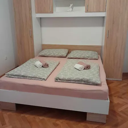 Appartement Larus Starigrad Paklenica